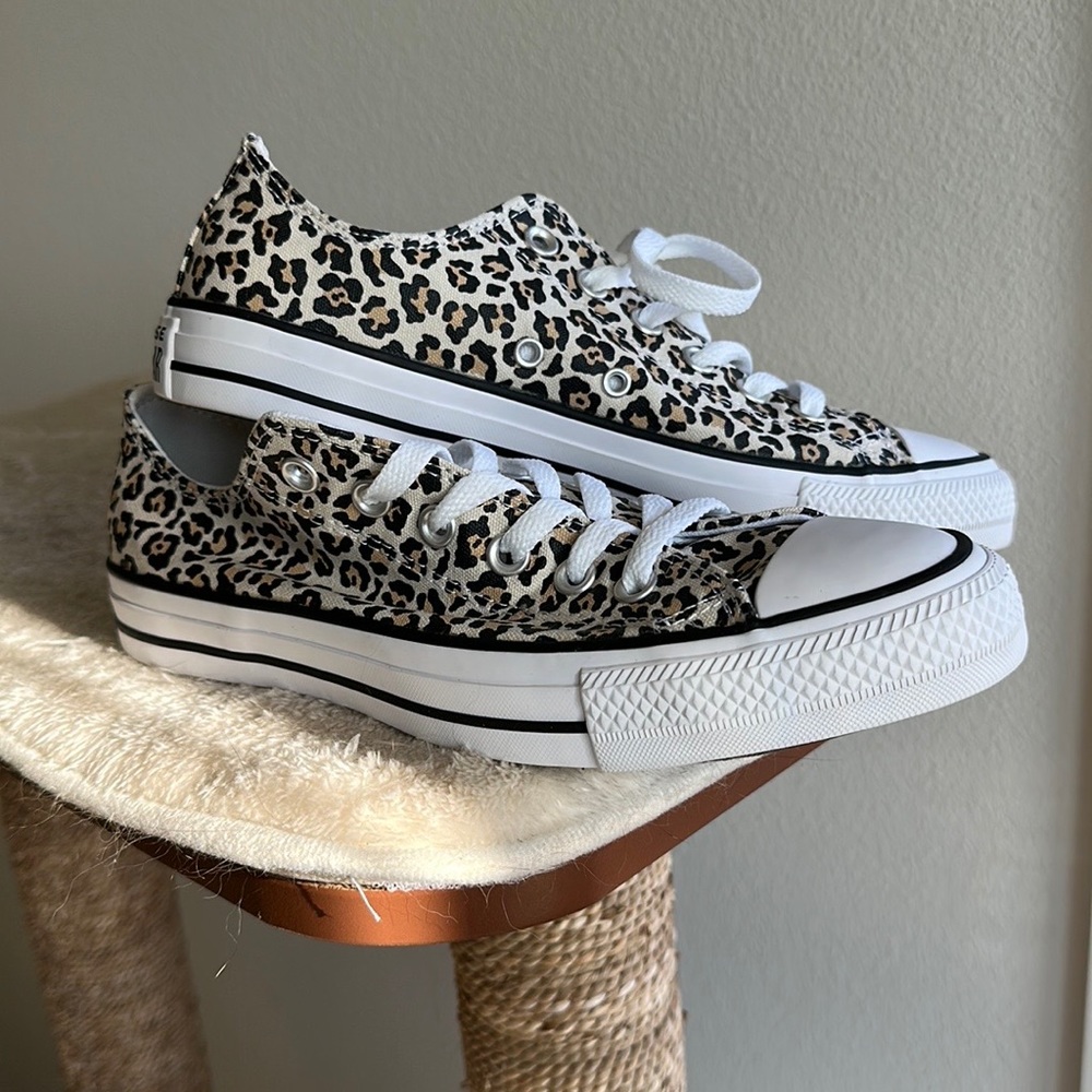 Converse AllStar cheeta unisex W8.5/M6.5 eu39